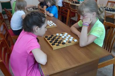 Летняя спартакиада: турнир по шашкам