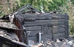 В Коркино загорелся дом на Луговой