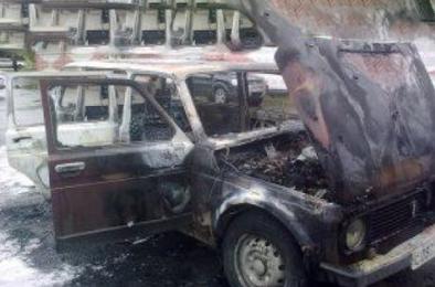 В Коркино столкнулись две машина, одна загорелась