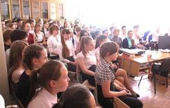 Коркинские школьники встретились с московским поэтом