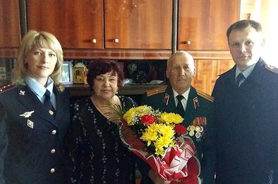 Полиция Коркино поздравила ветеранов-сослуживцев