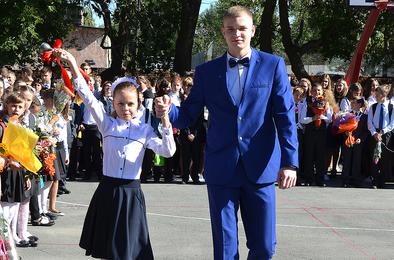 В Коркинском районе за парты сели почти семь тысяч школьников
