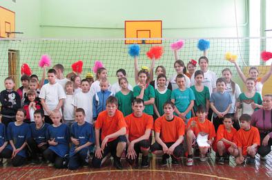 Школьники Коркино провели товарищеские матчи по пионерболу