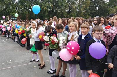 В Коркинском районе за парты сели более семи тысяч школьников