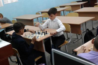 В коркинской школе обучают юных шахматистов