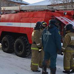 Пожарные Коркино тушили огонь и помогали пострадавшим в ДТП