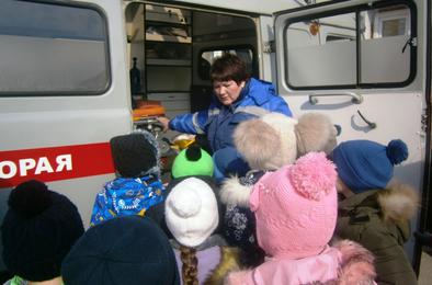 Детсадовцы Коркино познакомились с работой скорой помощи