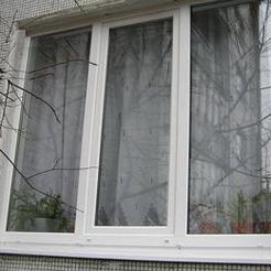 В Коркино из окна многоэтажки выпрыгнула 15-летняя девочка