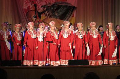 «Сударушка» выступила перед коркинцами с отчётным концертом