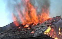 В Коркино неосторожность с огнём привела к пожару