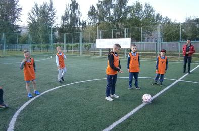 Коркинские мальчишки сразились в футбол