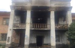 В Коркинском районе горело здание, где располагались аптека, магазин и соцзащита