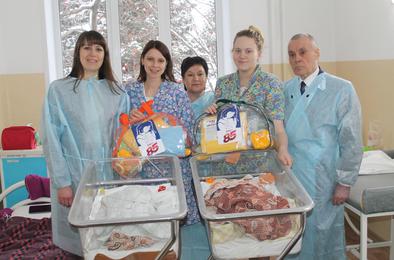 В Коркино поздравили молодых мам в день юбилея области